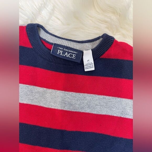 Children’s place 2T boys sweater - Picture 2 of 3